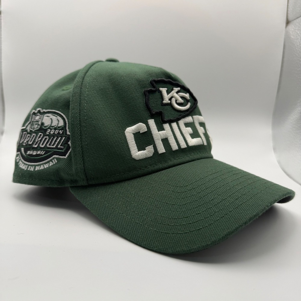 Vintage New Era Men's Kansas City Chiefs Pro Bowl 2004 Hawaii Green Snapback Hat